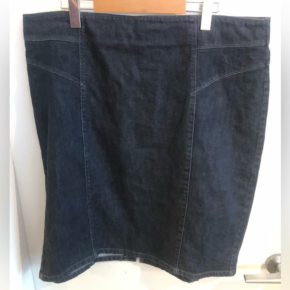 2/$40 Ann Taylor 16